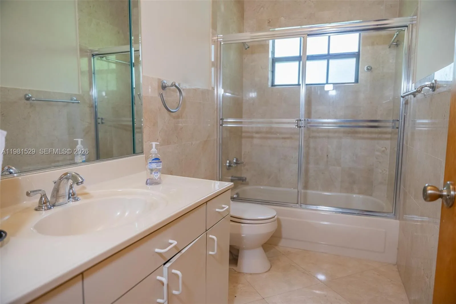 4655 Sw 89th Ave, Miami, Florida 33165, Miami, Florida 33165, 5 Bedrooms Bedrooms, ,4 BathroomsBathrooms,Residential,For Sale,4655 Sw 89th Ave, Miami, Florida 33165,A11981529