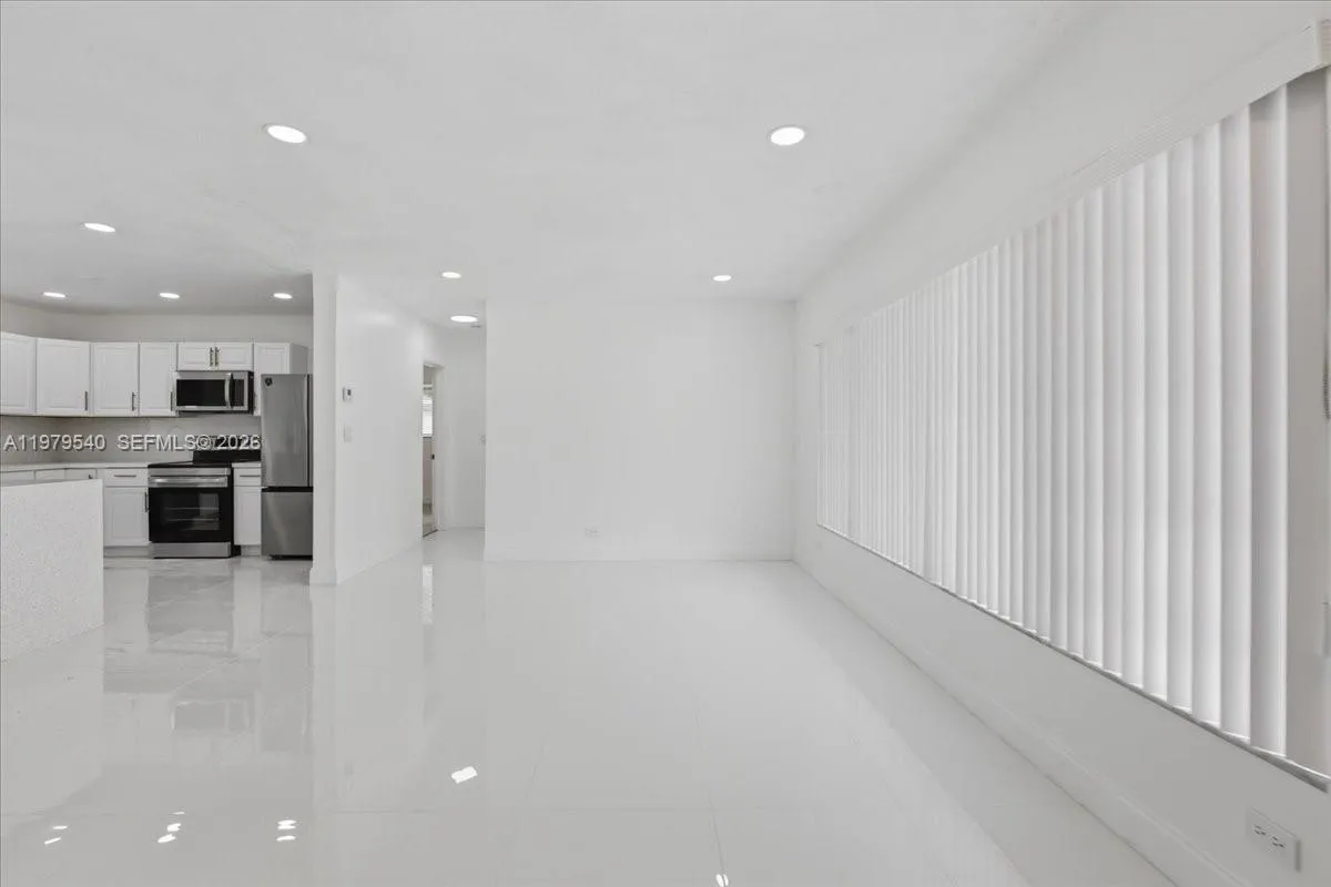 7150 Sw 5th Ct, Pembroke Pines, Florida 33023, Pembroke Pines, Florida 33023, 4 Bedrooms Bedrooms, ,3 BathroomsBathrooms,Residential,For Sale,7150 Sw 5th Ct, Pembroke Pines, Florida 33023,A11979540