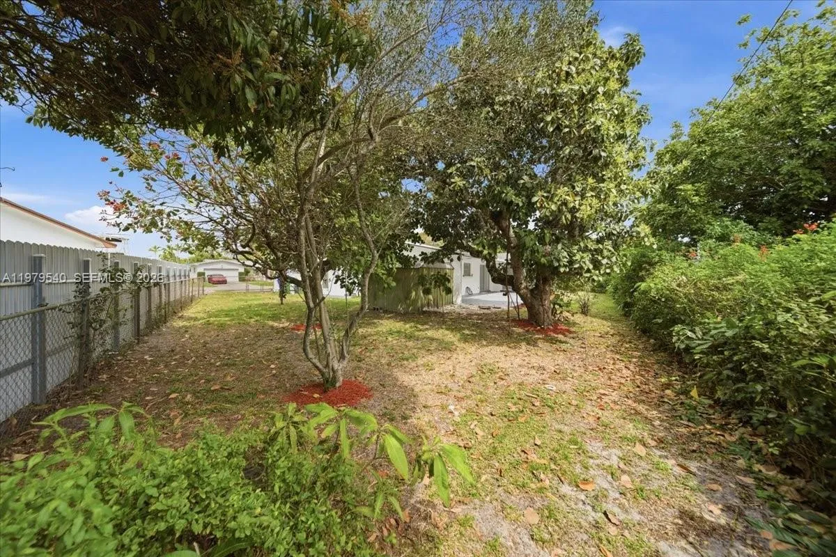 7150 Sw 5th Ct, Pembroke Pines, Florida 33023, Pembroke Pines, Florida 33023, 4 Bedrooms Bedrooms, ,3 BathroomsBathrooms,Residential,For Sale,7150 Sw 5th Ct, Pembroke Pines, Florida 33023,A11979540