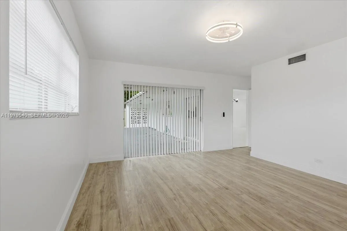 7150 Sw 5th Ct, Pembroke Pines, Florida 33023, Pembroke Pines, Florida 33023, 4 Bedrooms Bedrooms, ,3 BathroomsBathrooms,Residential,For Sale,7150 Sw 5th Ct, Pembroke Pines, Florida 33023,A11979540