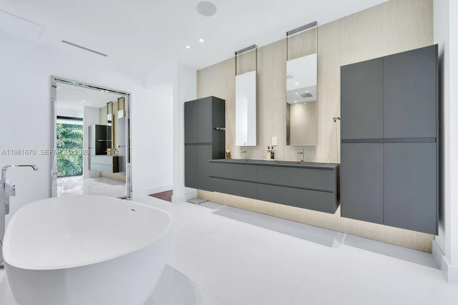 7900 Sw 54th Ave, Miami, Florida 33143, Miami, Florida 33143, 6 Bedrooms Bedrooms, ,6 BathroomsBathrooms,Residential,For Sale,7900 Sw 54th Ave, Miami, Florida 33143,A11981670