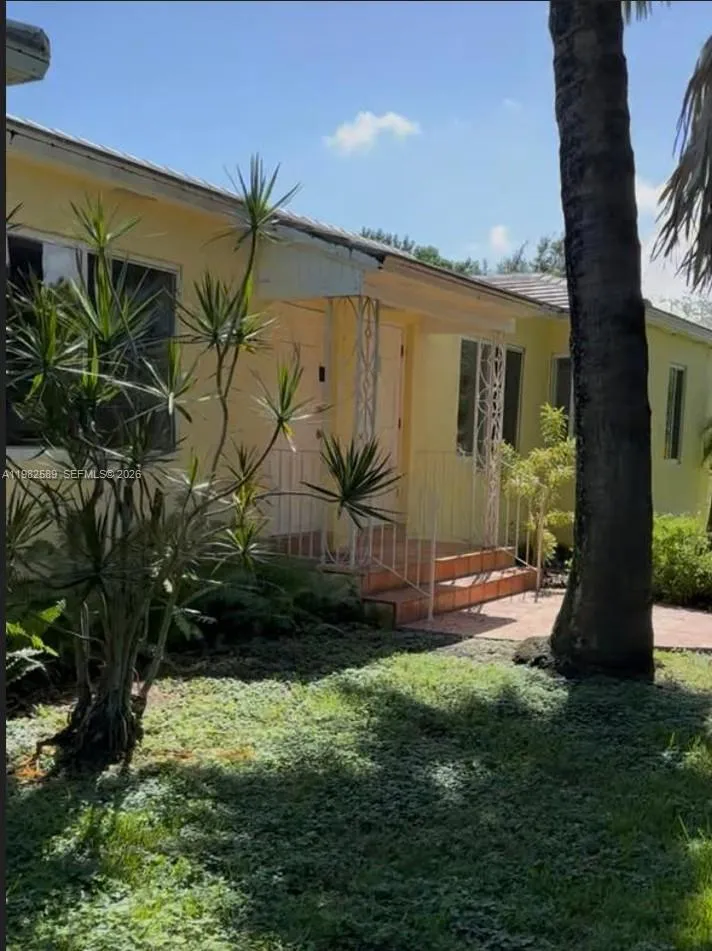 1015 Ne 112th St, Biscayne Park, Florida 33161, Biscayne Park, Florida 33161, ,Residential Income,For Sale,1015 Ne 112th St, Biscayne Park, Florida 33161,A11982589