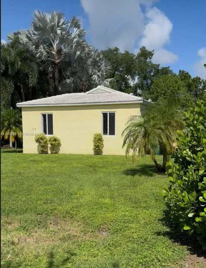 1015 Ne 112th St, Biscayne Park, Florida 33161, Biscayne Park, Florida 33161, ,Residential Income,For Sale,1015 Ne 112th St, Biscayne Park, Florida 33161,A11982589