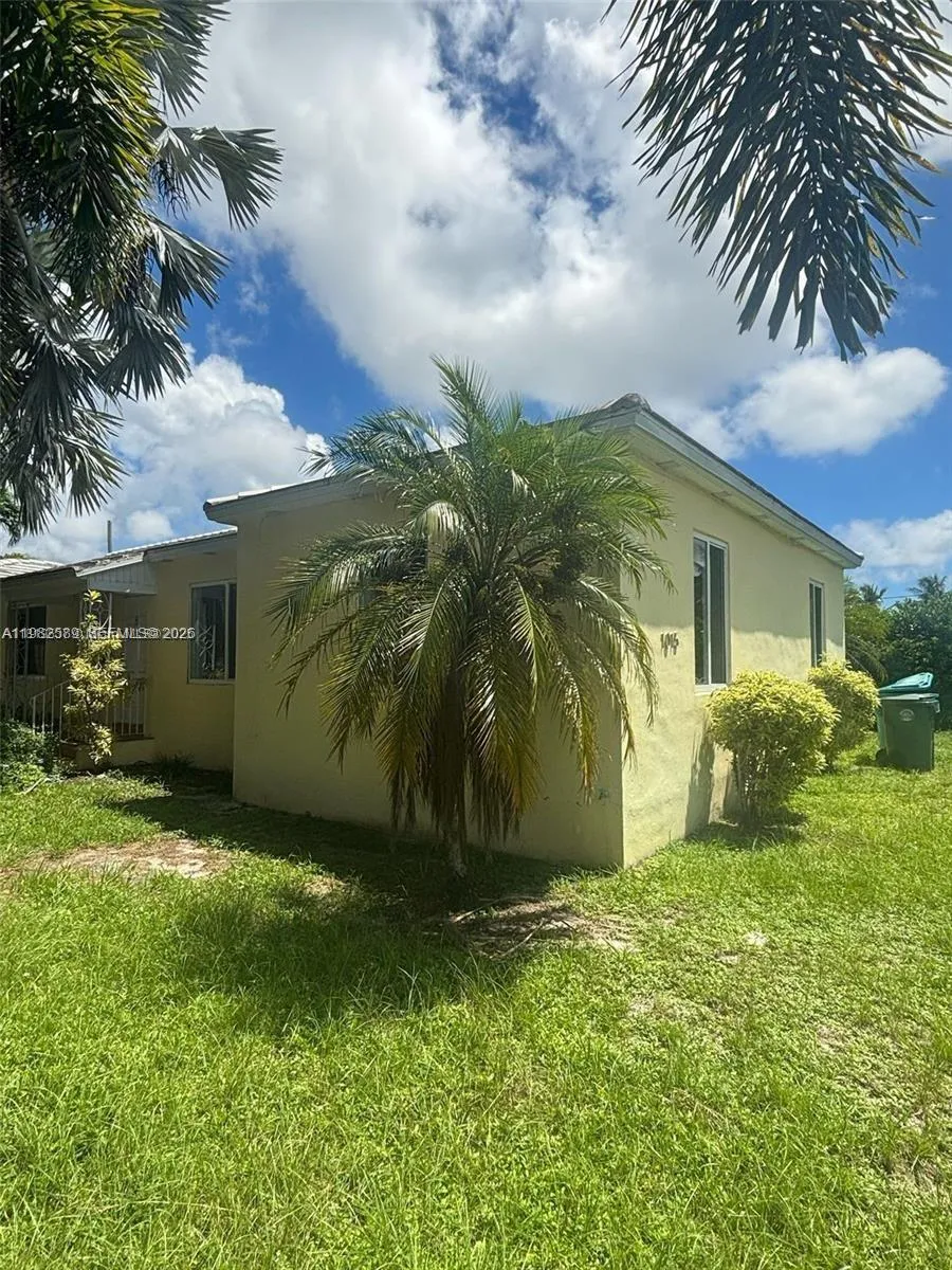 1015 Ne 112th St, Biscayne Park, Florida 33161, Biscayne Park, Florida 33161, ,Residential Income,For Sale,1015 Ne 112th St, Biscayne Park, Florida 33161,A11982589