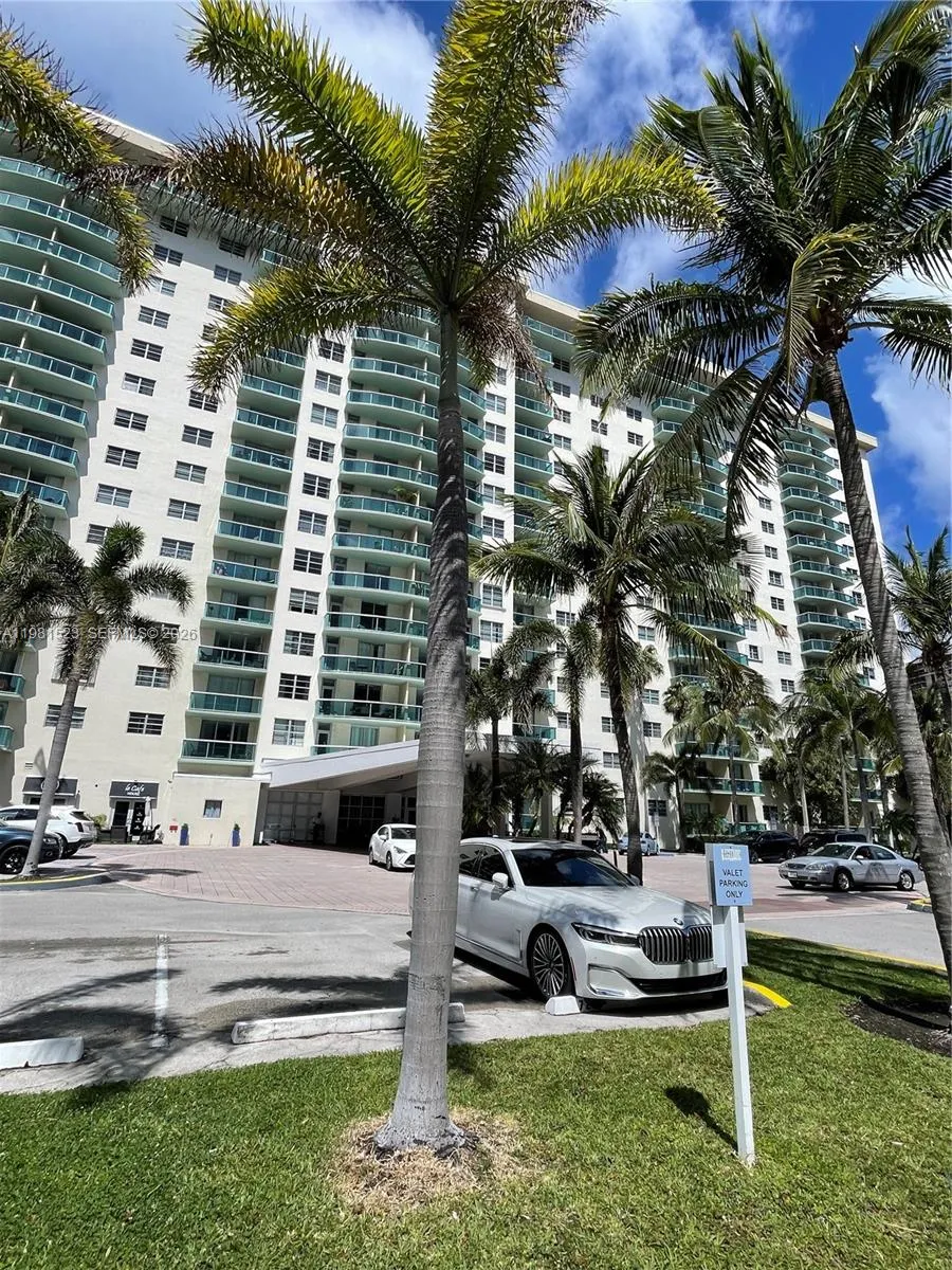 19390 Collins Ave 316, Sunny Isles Beach, Florida, Sunny Isles Beach, Florida 33160, 1 Bedroom Bedrooms, ,1 BathroomBathrooms,Residential,For Sale,19390 Collins Ave 316, Sunny Isles Beach, Florida ,A11981523