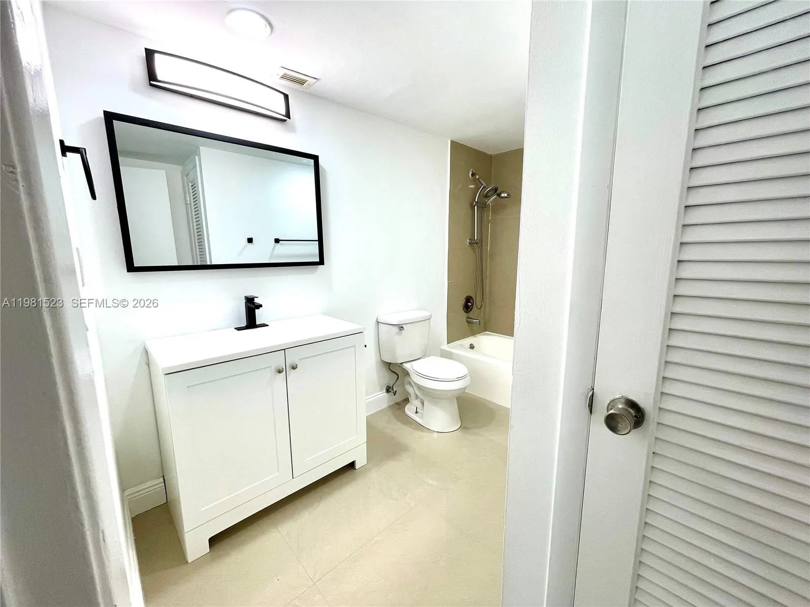 19390 Collins Ave 316, Sunny Isles Beach, Florida, Sunny Isles Beach, Florida 33160, 1 Bedroom Bedrooms, ,1 BathroomBathrooms,Residential,For Sale,19390 Collins Ave 316, Sunny Isles Beach, Florida ,A11981523