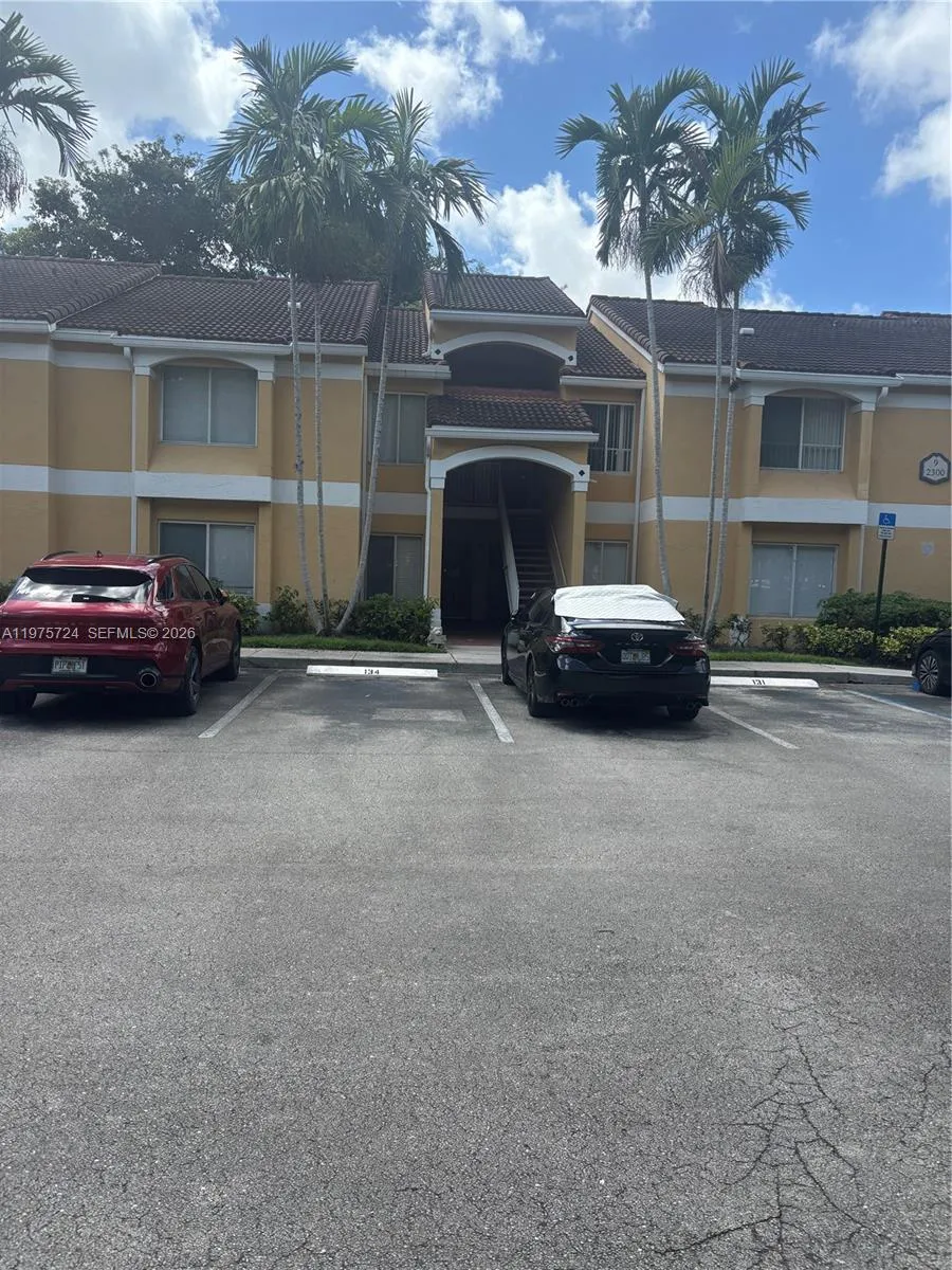 2300 Nw 33rd St 909, Oakland Park, Florida 33309, Oakland Park, Florida 33309, 2 Bedrooms Bedrooms, ,2 BathroomsBathrooms,Residential Lease,For Rent,2300 Nw 33rd St 909, Oakland Park, Florida 33309,A11975724