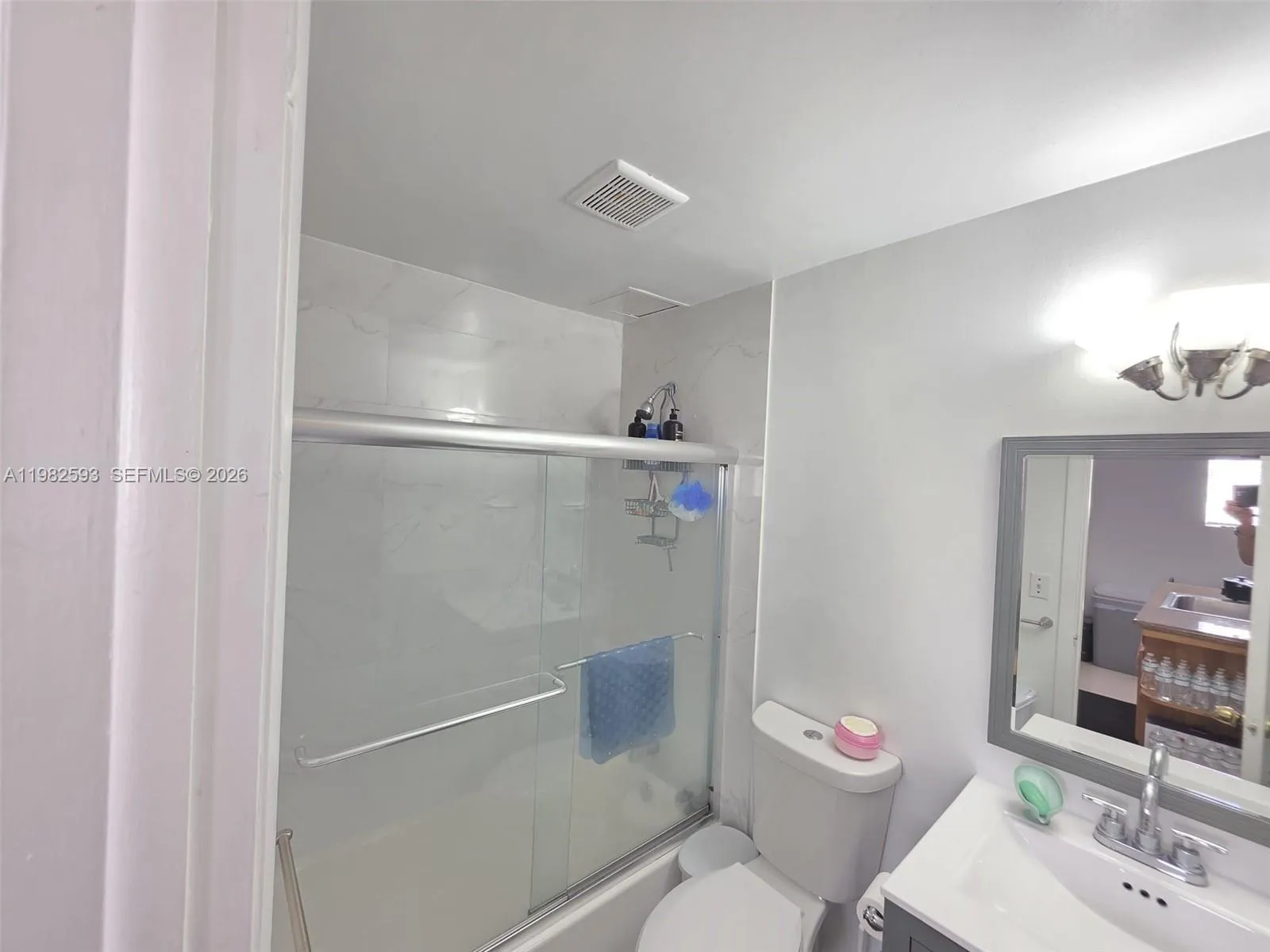 1027 Pennsylvania Ave 204, Miami Beach, Florida 33, Miami Beach, Florida 33139, 1 Bedroom Bedrooms, ,1 BathroomBathrooms,Residential Lease,For Rent,1027 Pennsylvania Ave 204, Miami Beach, Florida 33,A11982593