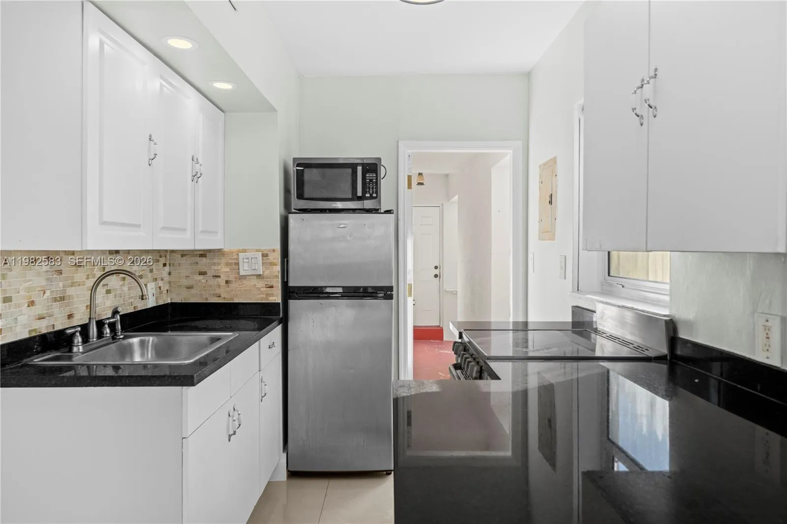 1203 Marseille Dr 21, Miami Beach, Florida 33141, Miami Beach, Florida 33141, 1 Bedroom Bedrooms, ,1 BathroomBathrooms,Residential Lease,For Rent,1203 Marseille Dr 21, Miami Beach, Florida 33141,A11982583