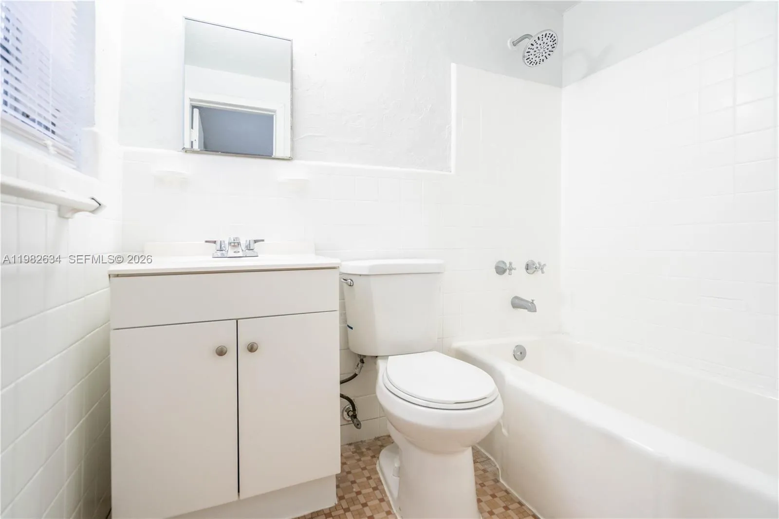 8300 Abbott 20, Miami Beach, Florida 33141, Miami Beach, Florida 33141, 1 Bedroom Bedrooms, ,1 BathroomBathrooms,Residential Lease,For Rent,8300 Abbott 20, Miami Beach, Florida 33141,A11982634