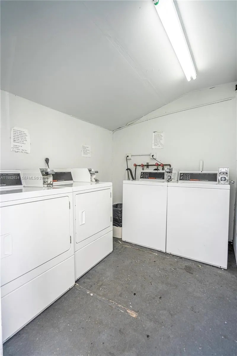 8300 Abbott 20, Miami Beach, Florida 33141, Miami Beach, Florida 33141, 1 Bedroom Bedrooms, ,1 BathroomBathrooms,Residential Lease,For Rent,8300 Abbott 20, Miami Beach, Florida 33141,A11982634