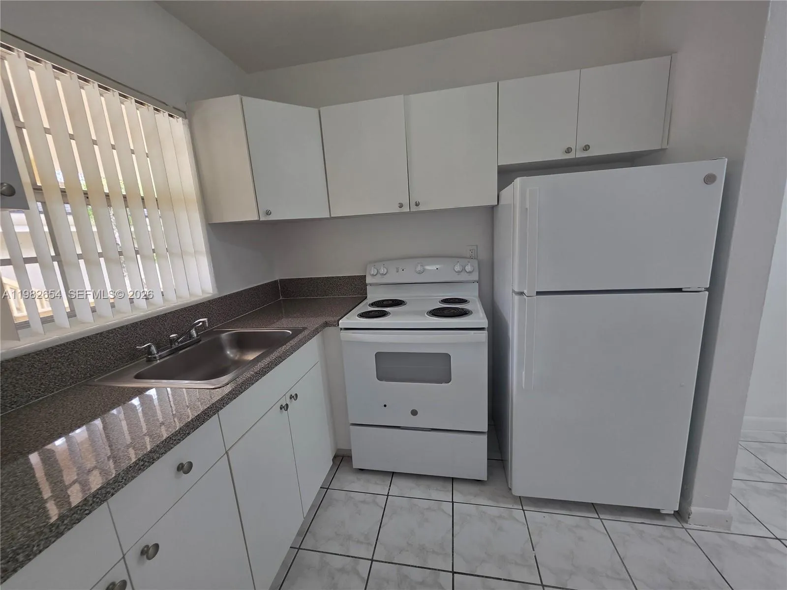 8380 Sw 65th Ave Q06, Miami, Florida 33143, Miami, Florida 33143, 1 Bedroom Bedrooms, ,1 BathroomBathrooms,Residential Lease,For Rent,8380 Sw 65th Ave Q06, Miami, Florida 33143,A11982654
