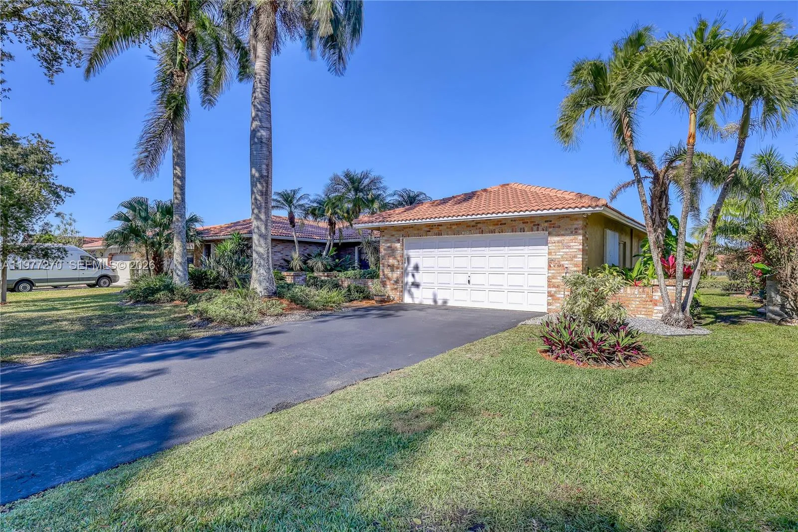 1048 Nw 110th Ln, Coral Springs, Florida 33071, Coral Springs, Florida 33071, 4 Bedrooms Bedrooms, 10 Rooms Rooms,2 BathroomsBathrooms,Residential,For Sale,1048 Nw 110th Ln, Coral Springs, Florida 33071,A11977270