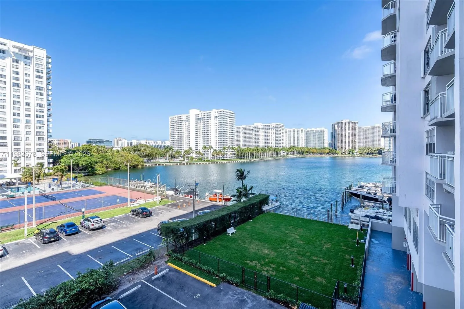 18071 Biscayne Blvd 402, Aventura, Florida 33160, Aventura, Florida 33160, 2 Bedrooms Bedrooms, ,2 BathroomsBathrooms,Residential Lease,For Rent,18071 Biscayne Blvd 402, Aventura, Florida 33160,A11982678