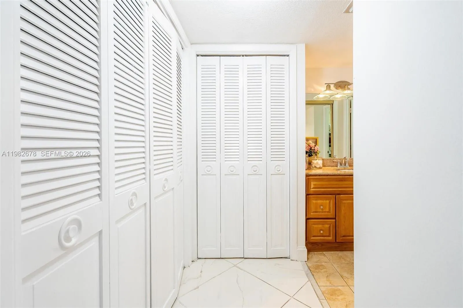 18071 Biscayne Blvd 402, Aventura, Florida 33160, Aventura, Florida 33160, 2 Bedrooms Bedrooms, ,2 BathroomsBathrooms,Residential Lease,For Rent,18071 Biscayne Blvd 402, Aventura, Florida 33160,A11982678