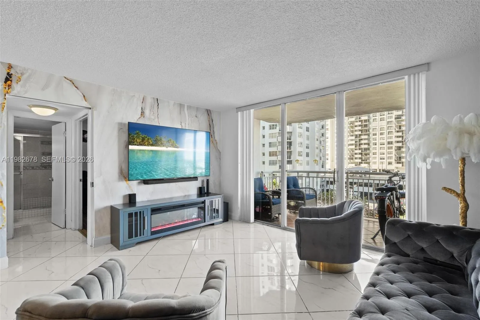18071 Biscayne Blvd 402, Aventura, Florida 33160, Aventura, Florida 33160, 2 Bedrooms Bedrooms, ,2 BathroomsBathrooms,Residential Lease,For Rent,18071 Biscayne Blvd 402, Aventura, Florida 33160,A11982678