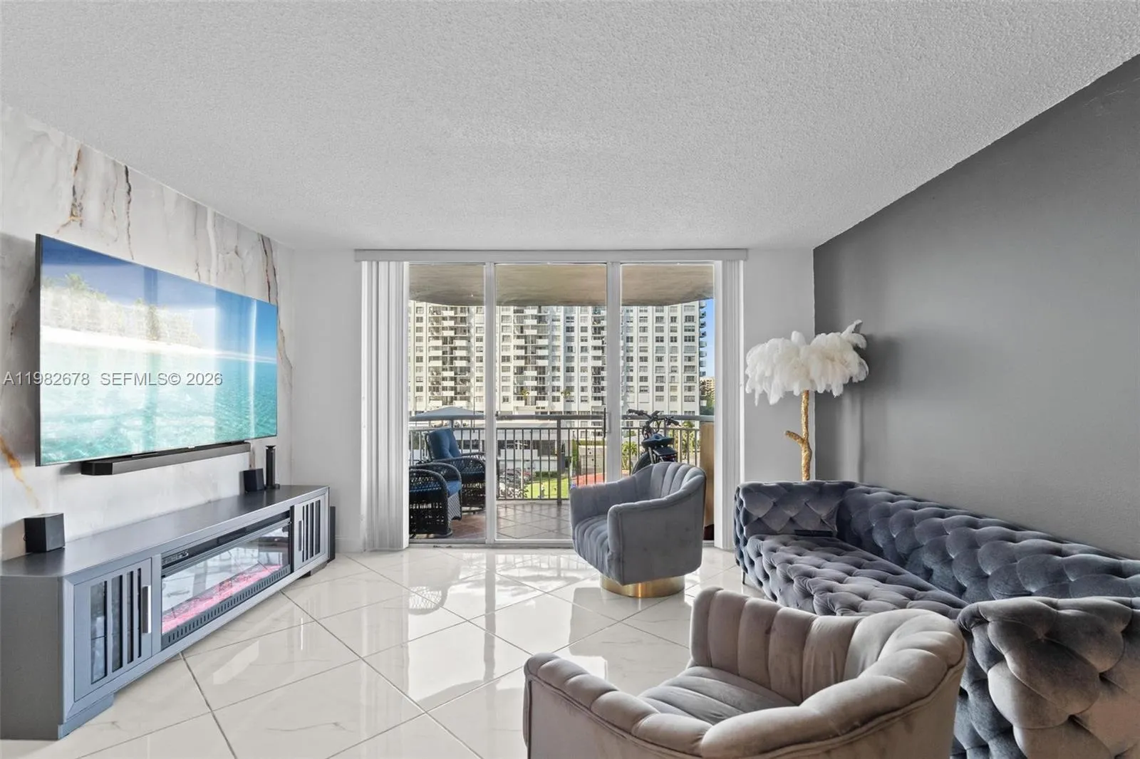 18071 Biscayne Blvd 402, Aventura, Florida 33160, Aventura, Florida 33160, 2 Bedrooms Bedrooms, ,2 BathroomsBathrooms,Residential Lease,For Rent,18071 Biscayne Blvd 402, Aventura, Florida 33160,A11982678