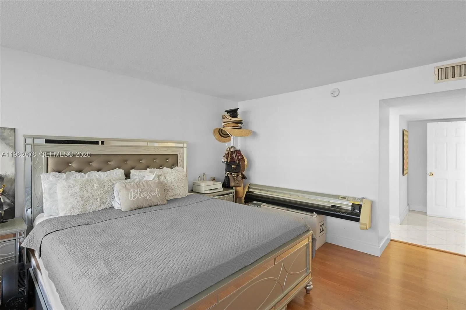 18071 Biscayne Blvd 402, Aventura, Florida 33160, Aventura, Florida 33160, 2 Bedrooms Bedrooms, ,2 BathroomsBathrooms,Residential Lease,For Rent,18071 Biscayne Blvd 402, Aventura, Florida 33160,A11982678