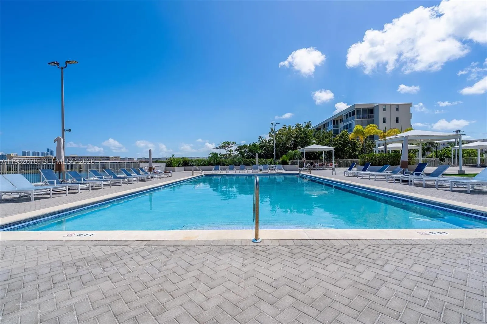 18071 Biscayne Blvd 402, Aventura, Florida 33160, Aventura, Florida 33160, 2 Bedrooms Bedrooms, ,2 BathroomsBathrooms,Residential Lease,For Rent,18071 Biscayne Blvd 402, Aventura, Florida 33160,A11982678