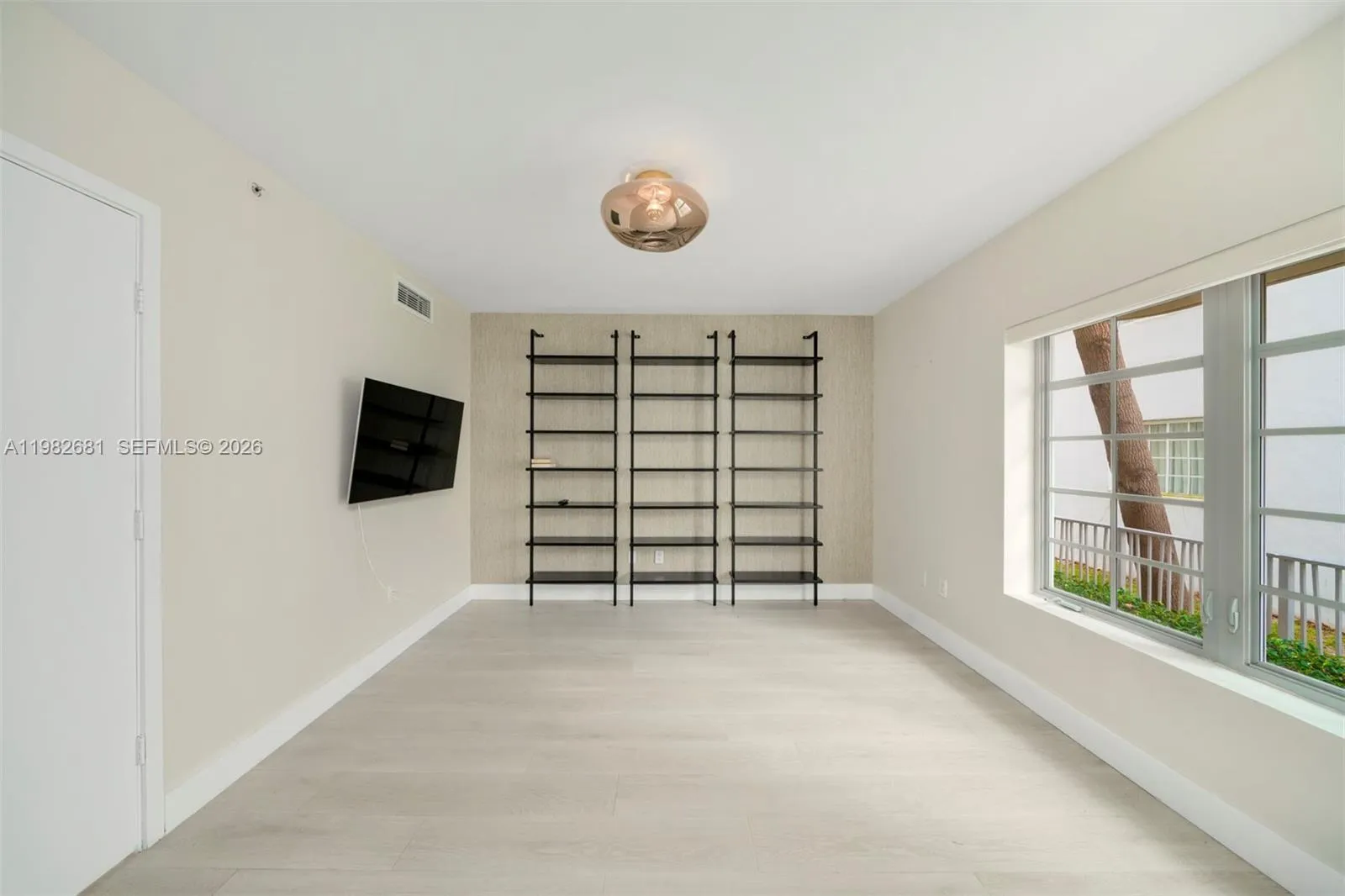 435 21st St 103, Miami Beach, Florida 33139, Miami Beach, Florida 33139, 1 Bedroom Bedrooms, ,1 BathroomBathrooms,Residential Lease,For Rent,435 21st St 103, Miami Beach, Florida 33139,A11982681