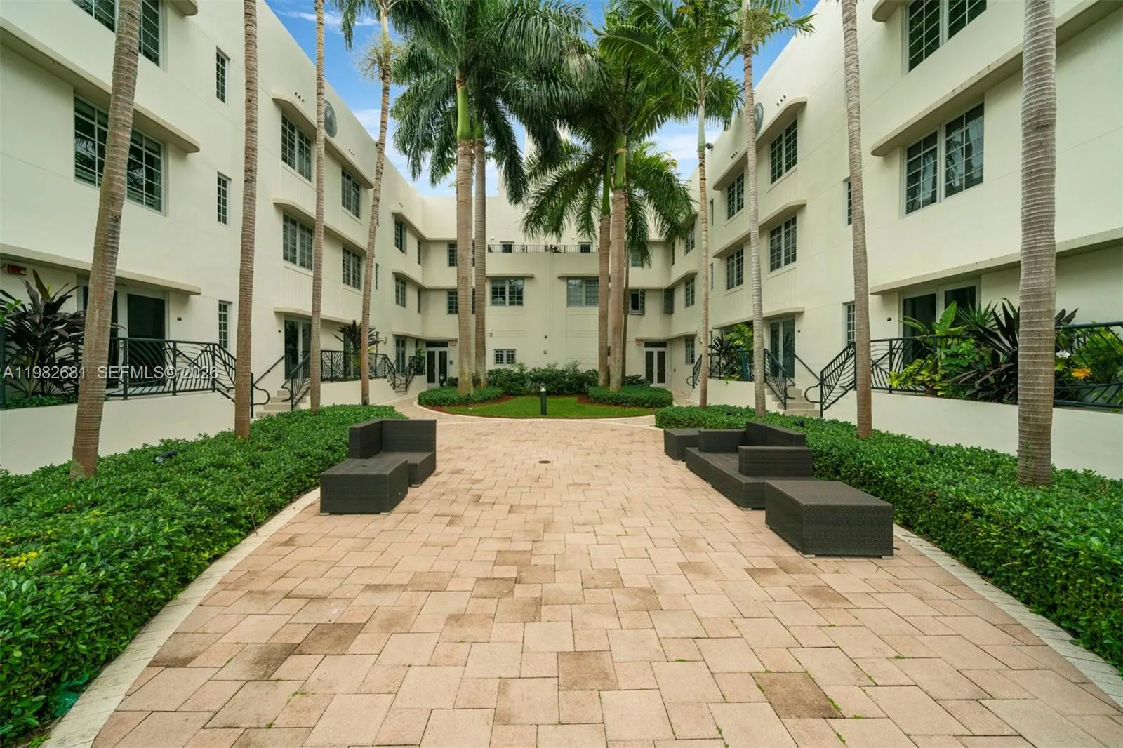 435 21st St 103, Miami Beach, Florida 33139, Miami Beach, Florida 33139, 1 Bedroom Bedrooms, ,1 BathroomBathrooms,Residential Lease,For Rent,435 21st St 103, Miami Beach, Florida 33139,A11982681