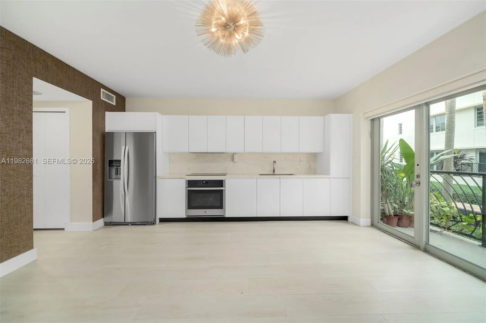 435 21st St 103, Miami Beach, Florida 33139, Miami Beach, Florida 33139, 1 Bedroom Bedrooms, ,1 BathroomBathrooms,Residential Lease,For Rent,435 21st St 103, Miami Beach, Florida 33139,A11982681