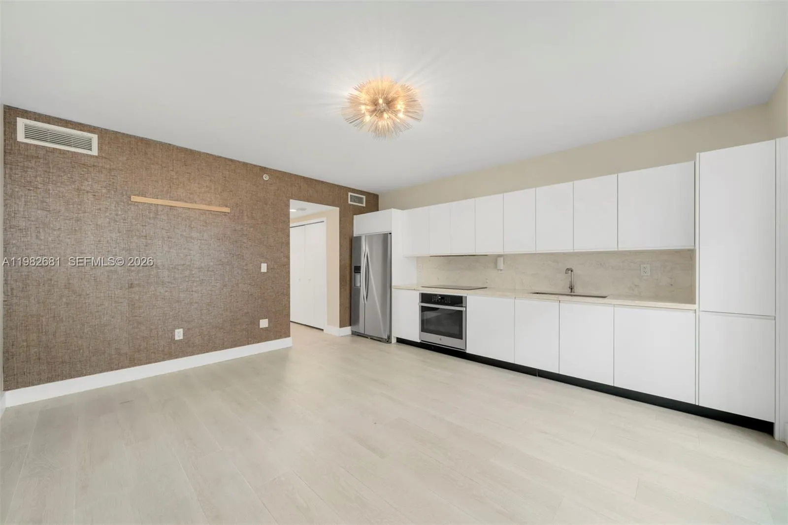 435 21st St 103, Miami Beach, Florida 33139, Miami Beach, Florida 33139, 1 Bedroom Bedrooms, ,1 BathroomBathrooms,Residential Lease,For Rent,435 21st St 103, Miami Beach, Florida 33139,A11982681