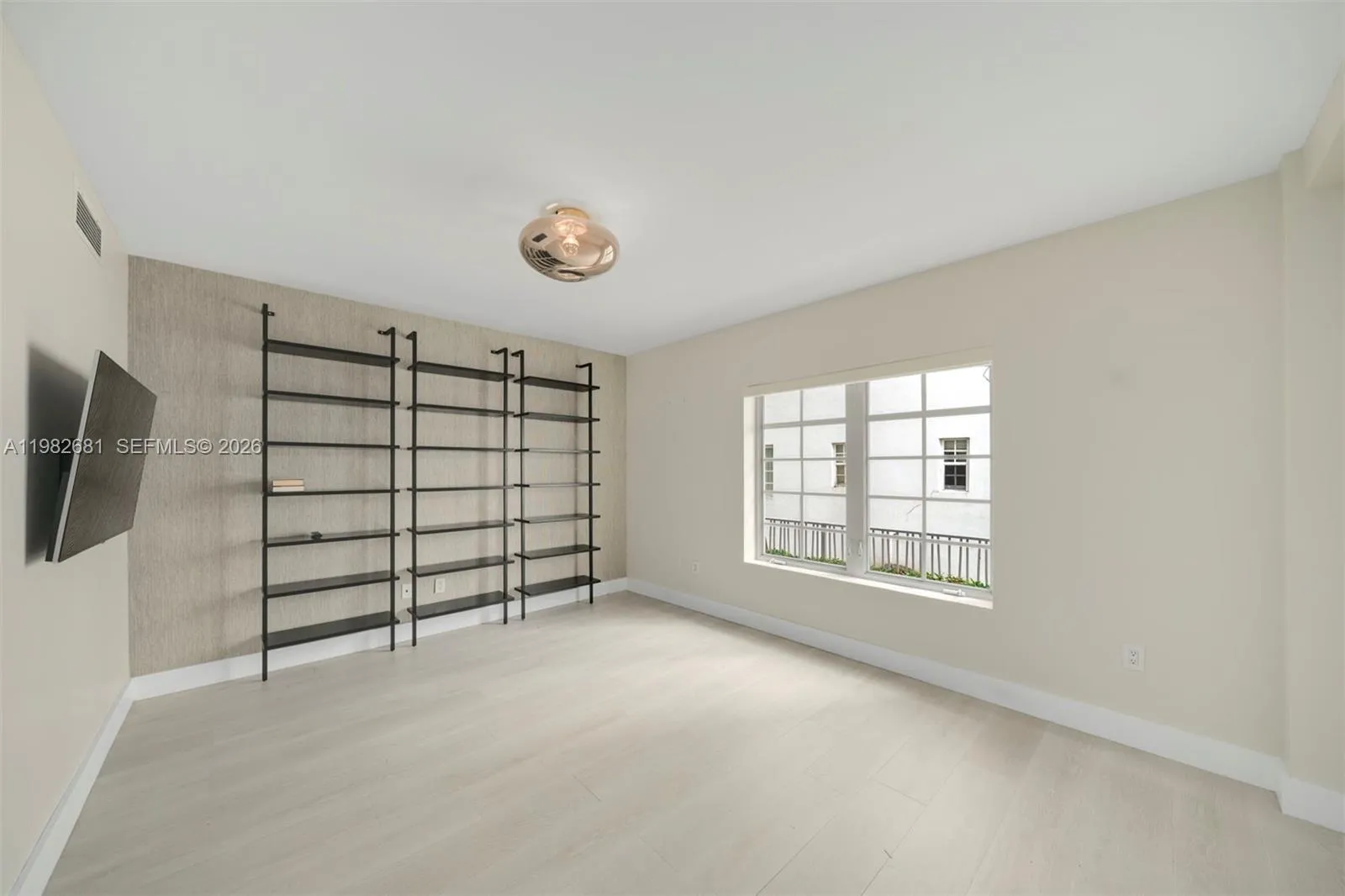 435 21st St 103, Miami Beach, Florida 33139, Miami Beach, Florida 33139, 1 Bedroom Bedrooms, ,1 BathroomBathrooms,Residential Lease,For Rent,435 21st St 103, Miami Beach, Florida 33139,A11982681