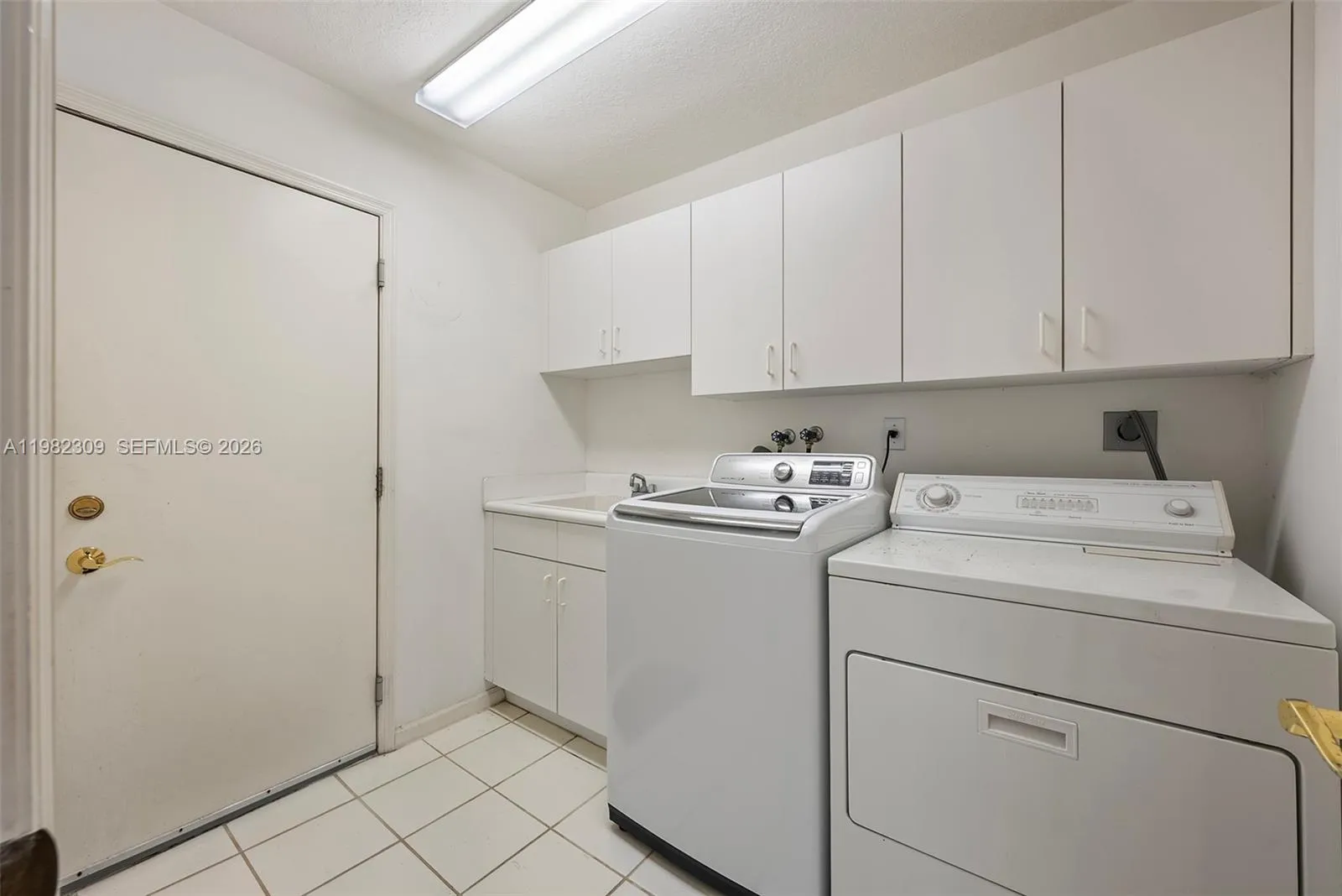 14759 Sw 132nd Pl, Miami, Florida 33186, Miami, Florida 33186, 4 Bedrooms Bedrooms, ,2 BathroomsBathrooms,Residential,For Sale,14759 Sw 132nd Pl, Miami, Florida 33186,A11982309