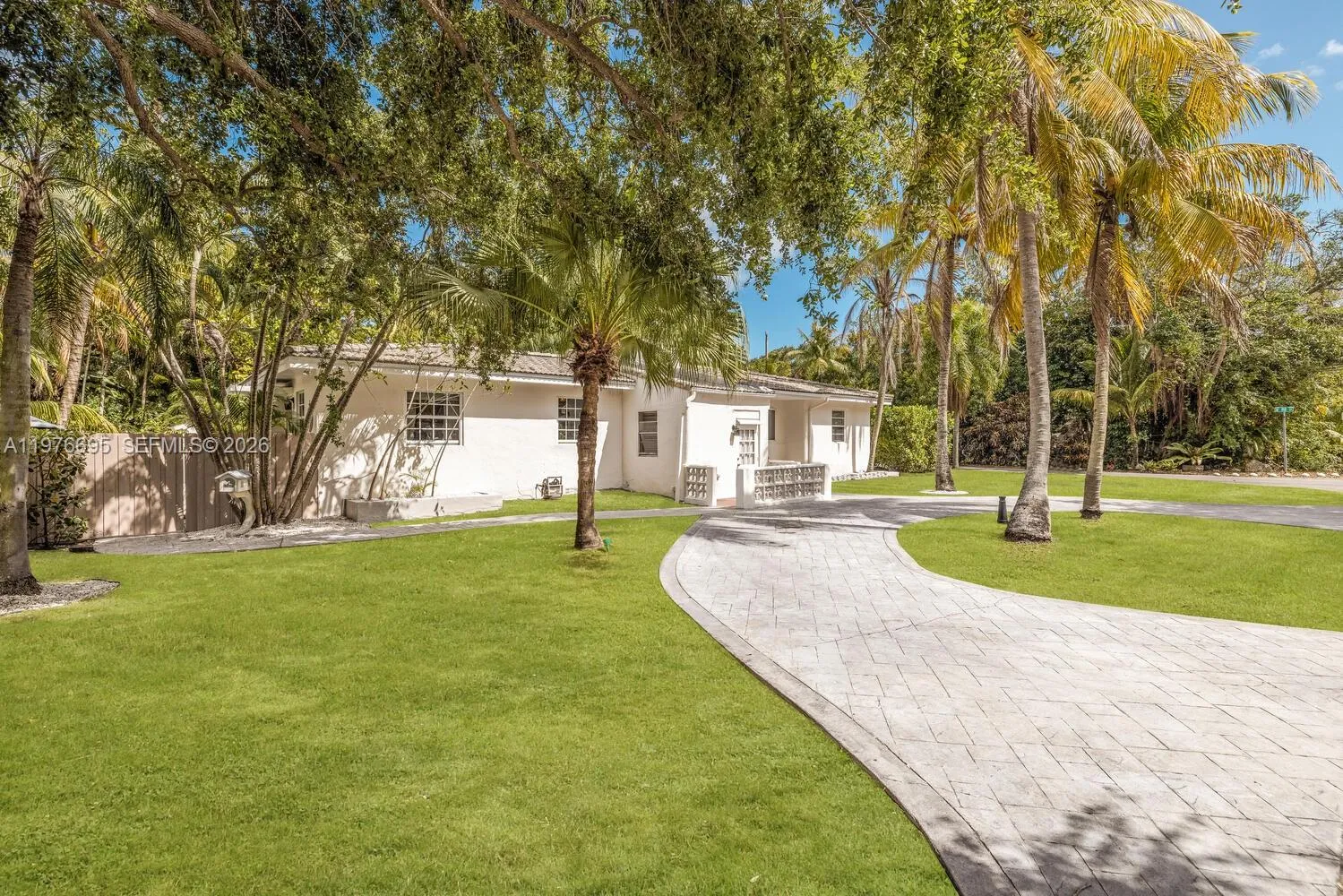 11801 Ne 11th Ave, Biscayne Park, Florida 33161, Biscayne Park, Florida 33161, 4 Bedrooms Bedrooms, ,2 BathroomsBathrooms,Residential,For Sale,11801 Ne 11th Ave, Biscayne Park, Florida 33161,A11976695