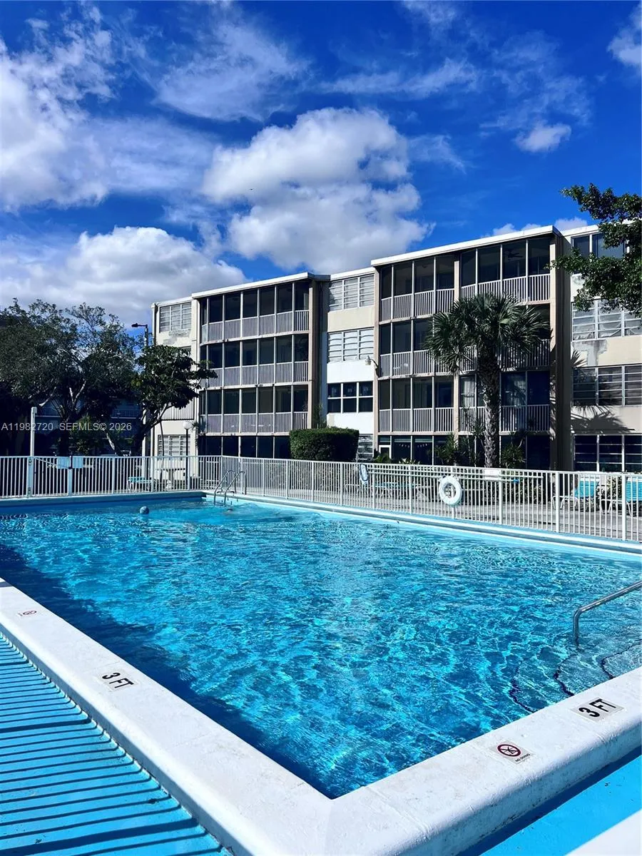 1670 Ne 191st St 403-3, Miami, Florida 33179, Miami, Florida 33179, 2 Bedrooms Bedrooms, ,2 BathroomsBathrooms,Residential Lease,For Rent,1670 Ne 191st St 403-3, Miami, Florida 33179,A11982720