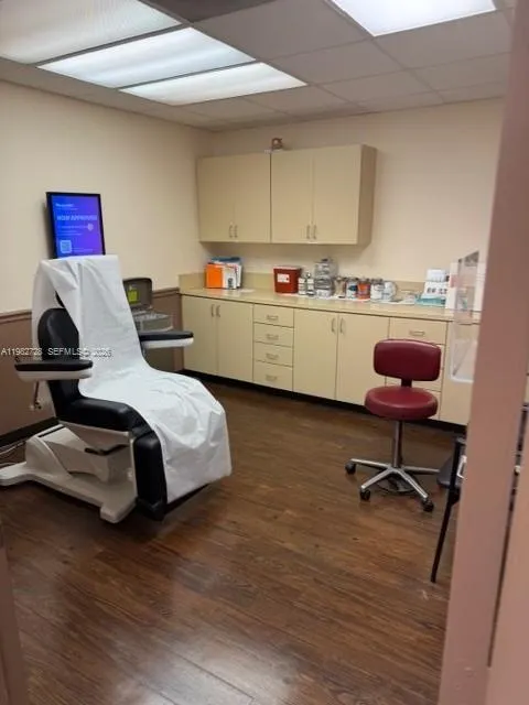 10300 Sw 72nd St 221, Miami, Florida 33173, Miami, Florida 33173, ,Commercial Lease,For Rent,10300 Sw 72nd St 221, Miami, Florida 33173,A11982728