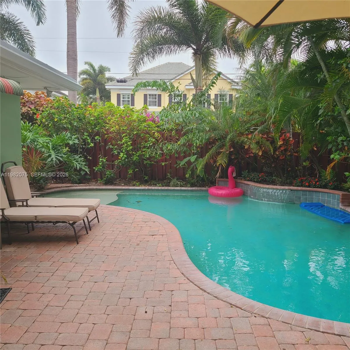 Patio w/ Lounge chairs