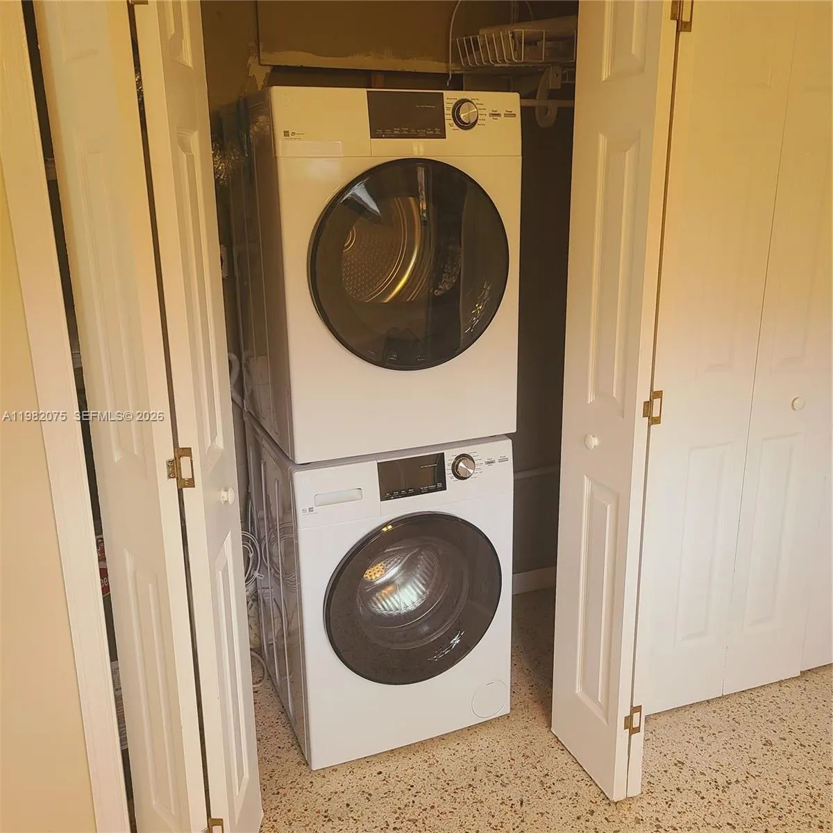 1601 Ne 17th Ter 1-2, Fort Lauderdale, Florida 333, Fort Lauderdale, Florida 33305, 1 Bedroom Bedrooms, ,1 BathroomBathrooms,Residential Lease,For Rent,1601 Ne 17th Ter 1-2, Fort Lauderdale, Florida 333,A11982075