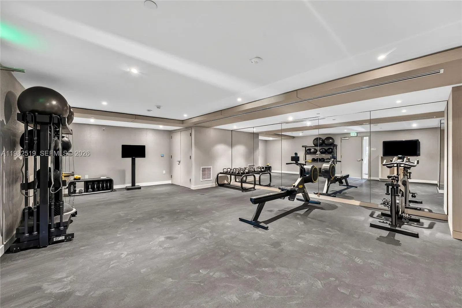 9201 E Bay Harbor Dr 804, Bay Harbor Islands, Flor, Bay Harbor Islands, Florida 33154, 2 Bedrooms Bedrooms, ,2 BathroomsBathrooms,Residential,For Sale,9201 E Bay Harbor Dr 804, Bay Harbor Islands, Flor,A11982519