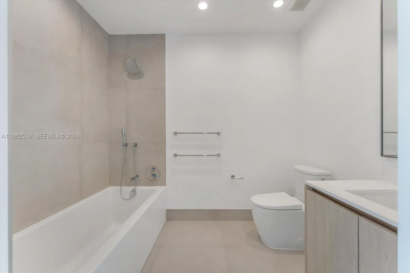 9201 E Bay Harbor Dr 804, Bay Harbor Islands, Flor, Bay Harbor Islands, Florida 33154, 2 Bedrooms Bedrooms, ,2 BathroomsBathrooms,Residential,For Sale,9201 E Bay Harbor Dr 804, Bay Harbor Islands, Flor,A11982519