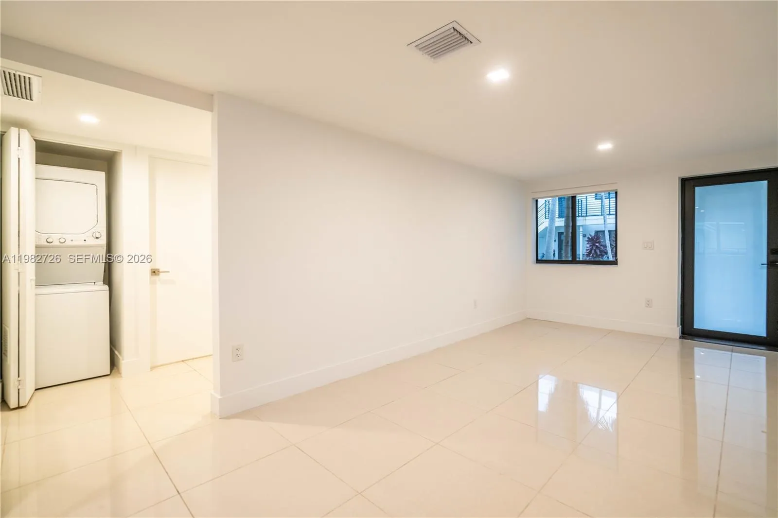 1971 Bay Dr 104, Miami Beach, Florida 33141, Miami Beach, Florida 33141, 2 Bedrooms Bedrooms, ,1 BathroomBathrooms,Residential Lease,For Rent,1971 Bay Dr 104, Miami Beach, Florida 33141,A11982726