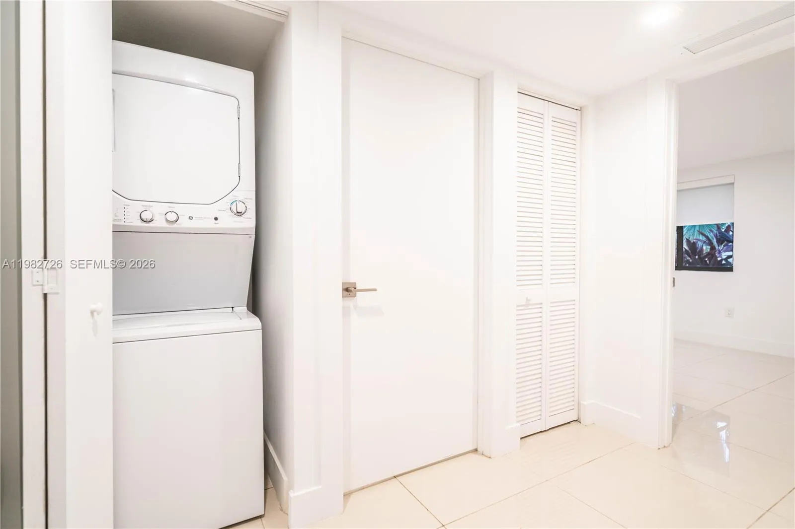 1971 Bay Dr 104, Miami Beach, Florida 33141, Miami Beach, Florida 33141, 2 Bedrooms Bedrooms, ,1 BathroomBathrooms,Residential Lease,For Rent,1971 Bay Dr 104, Miami Beach, Florida 33141,A11982726