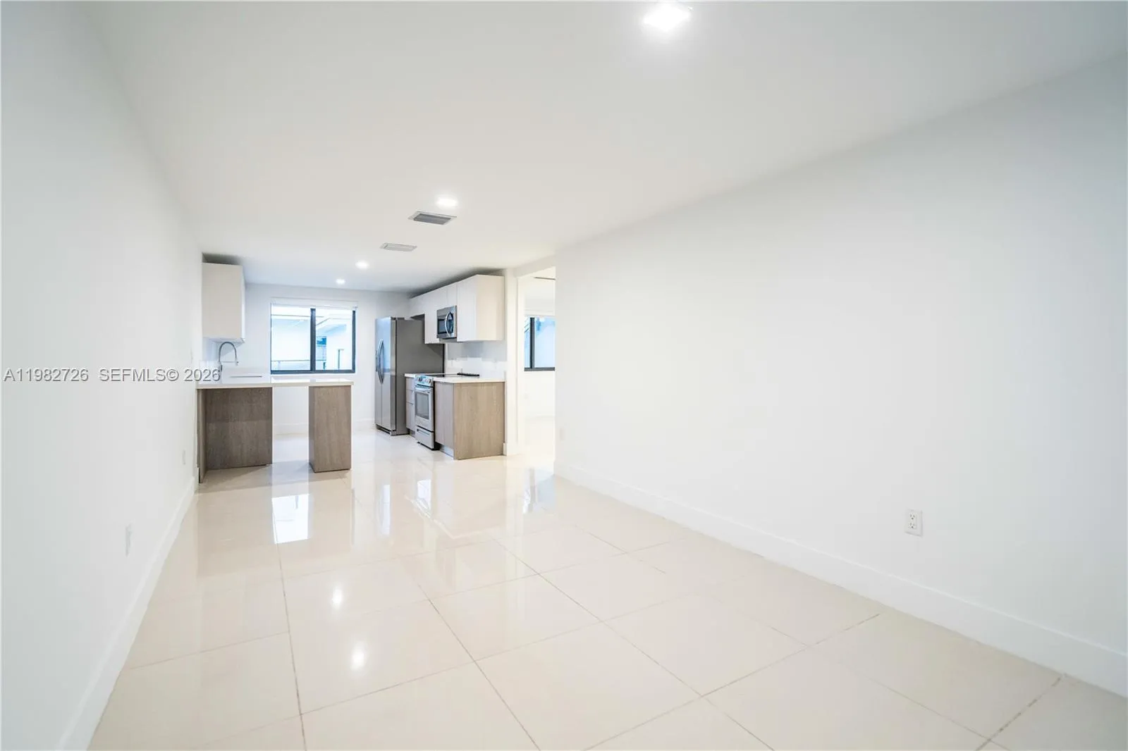 1971 Bay Dr 104, Miami Beach, Florida 33141, Miami Beach, Florida 33141, 2 Bedrooms Bedrooms, ,1 BathroomBathrooms,Residential Lease,For Rent,1971 Bay Dr 104, Miami Beach, Florida 33141,A11982726