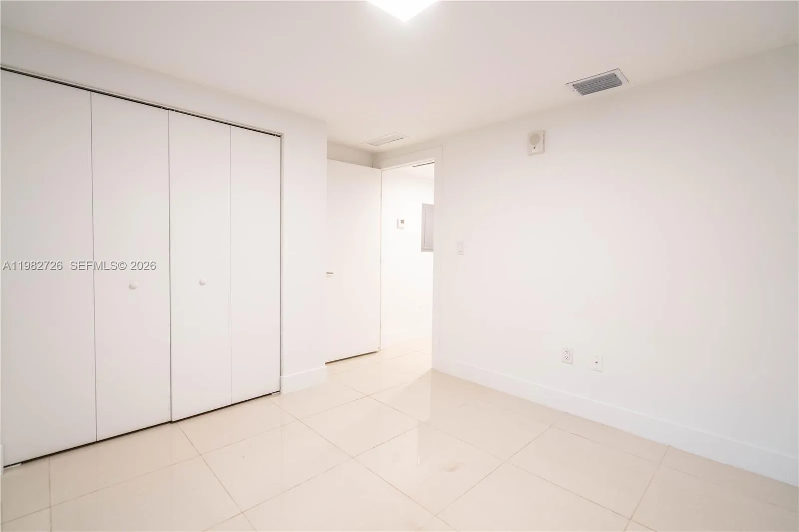 1971 Bay Dr 104, Miami Beach, Florida 33141, Miami Beach, Florida 33141, 2 Bedrooms Bedrooms, ,1 BathroomBathrooms,Residential Lease,For Rent,1971 Bay Dr 104, Miami Beach, Florida 33141,A11982726