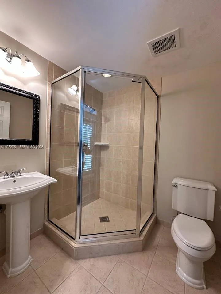 409 Sw 5th St, Fort Lauderdale, Florida 33315, Fort Lauderdale, Florida 33315, 4 Bedrooms Bedrooms, ,4 BathroomsBathrooms,Residential Lease,For Rent,409 Sw 5th St, Fort Lauderdale, Florida 33315,A11982751