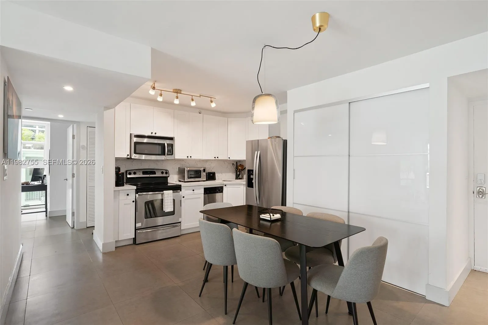 1035 West Ave 201, Miami Beach, Florida 33139, Miami Beach, Florida 33139, 2 Bedrooms Bedrooms, ,2 BathroomsBathrooms,Residential,For Sale,1035 West Ave 201, Miami Beach, Florida 33139,A11982755