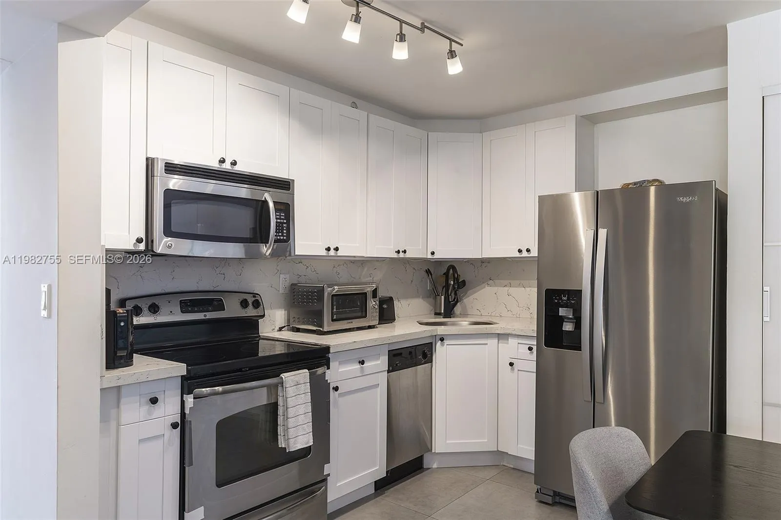 1035 West Ave 201, Miami Beach, Florida 33139, Miami Beach, Florida 33139, 2 Bedrooms Bedrooms, ,2 BathroomsBathrooms,Residential,For Sale,1035 West Ave 201, Miami Beach, Florida 33139,A11982755