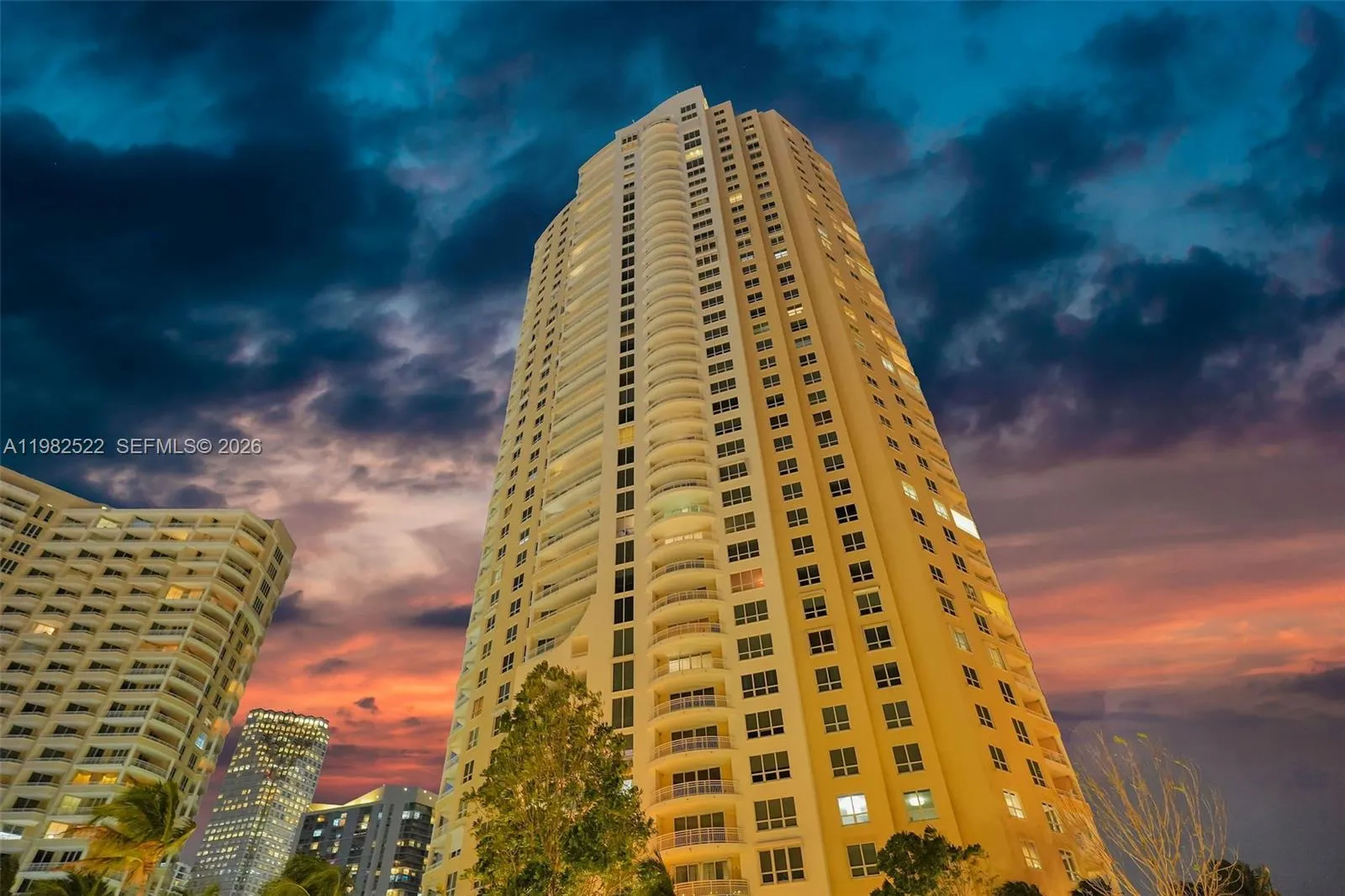 808 Brickell Key Dr 3702, Miami, Florida 33131, Miami, Florida 33131, 2 Bedrooms Bedrooms, ,2 BathroomsBathrooms,Residential,For Sale,808 Brickell Key Dr 3702, Miami, Florida 33131,A11982522