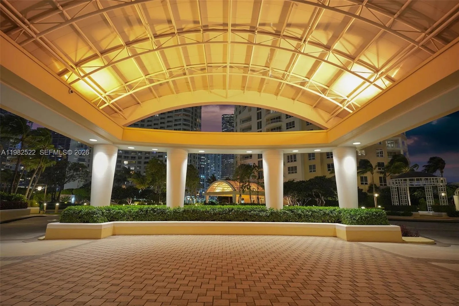 808 Brickell Key Dr 3702, Miami, Florida 33131, Miami, Florida 33131, 2 Bedrooms Bedrooms, ,2 BathroomsBathrooms,Residential,For Sale,808 Brickell Key Dr 3702, Miami, Florida 33131,A11982522