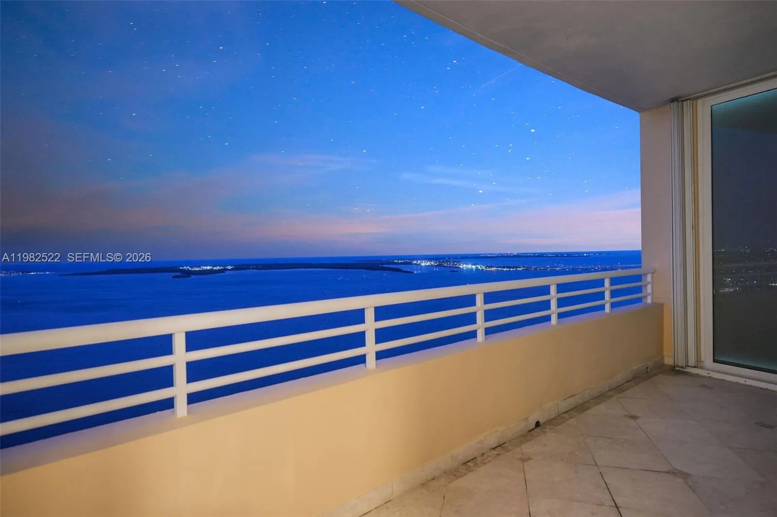 808 Brickell Key Dr 3702, Miami, Florida 33131, Miami, Florida 33131, 2 Bedrooms Bedrooms, ,2 BathroomsBathrooms,Residential,For Sale,808 Brickell Key Dr 3702, Miami, Florida 33131,A11982522