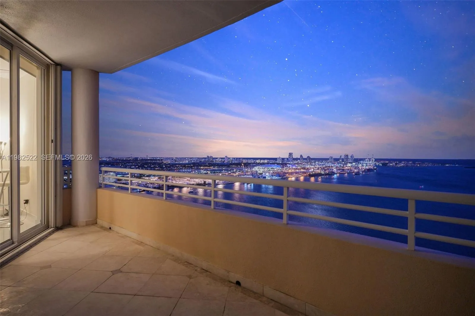 808 Brickell Key Dr 3702, Miami, Florida 33131, Miami, Florida 33131, 2 Bedrooms Bedrooms, ,2 BathroomsBathrooms,Residential,For Sale,808 Brickell Key Dr 3702, Miami, Florida 33131,A11982522