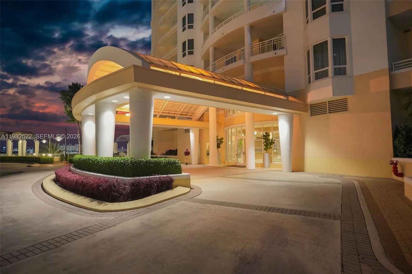 808 Brickell Key Dr 3702, Miami, Florida 33131, Miami, Florida 33131, 2 Bedrooms Bedrooms, ,2 BathroomsBathrooms,Residential,For Sale,808 Brickell Key Dr 3702, Miami, Florida 33131,A11982522