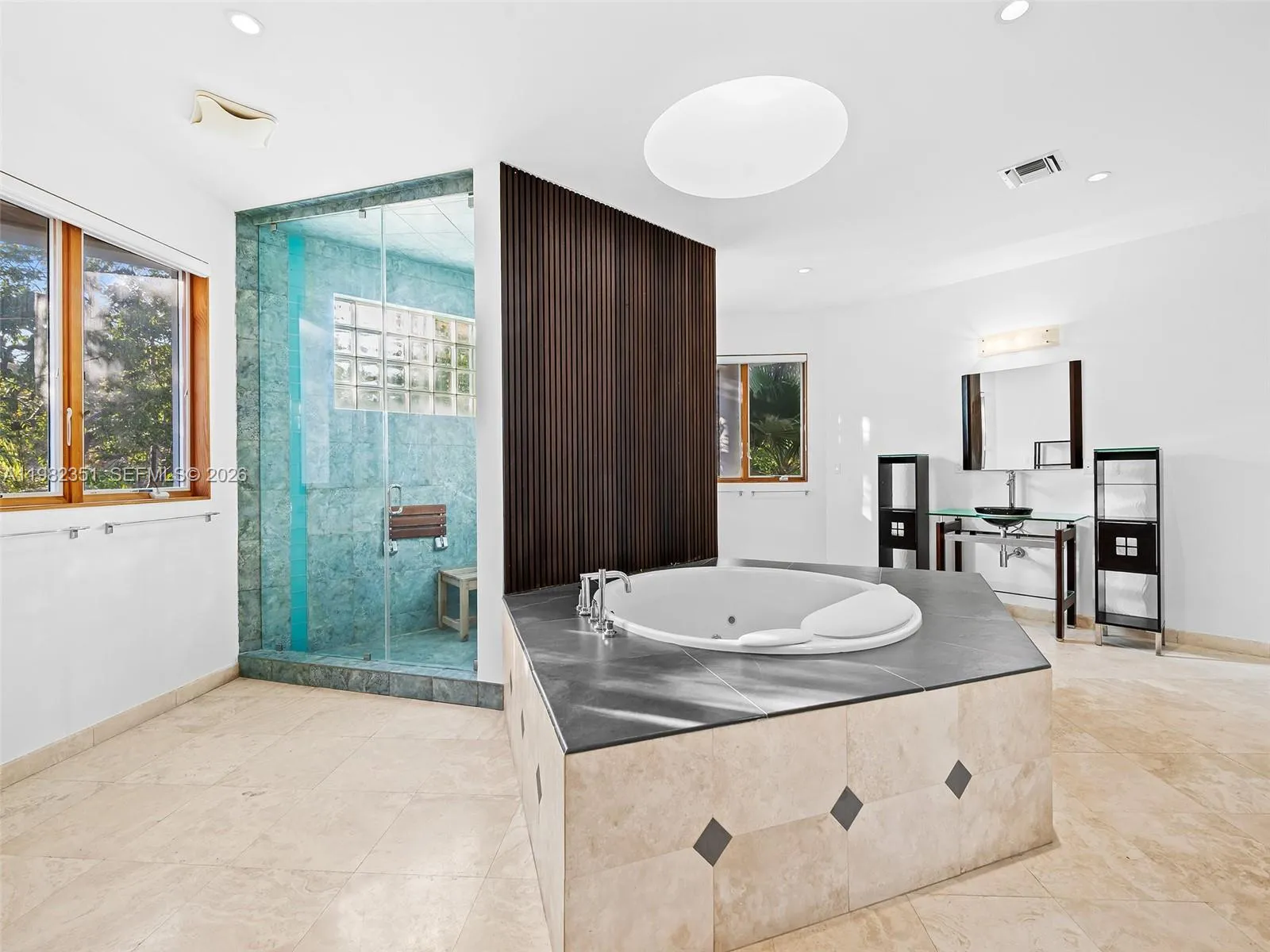 450 Victoria Ter, Fort Lauderdale, Florida 33301, Fort Lauderdale, Florida 33301, 4 Bedrooms Bedrooms, ,4 BathroomsBathrooms,Residential Lease,For Rent,450 Victoria Ter, Fort Lauderdale, Florida 33301,A11982351