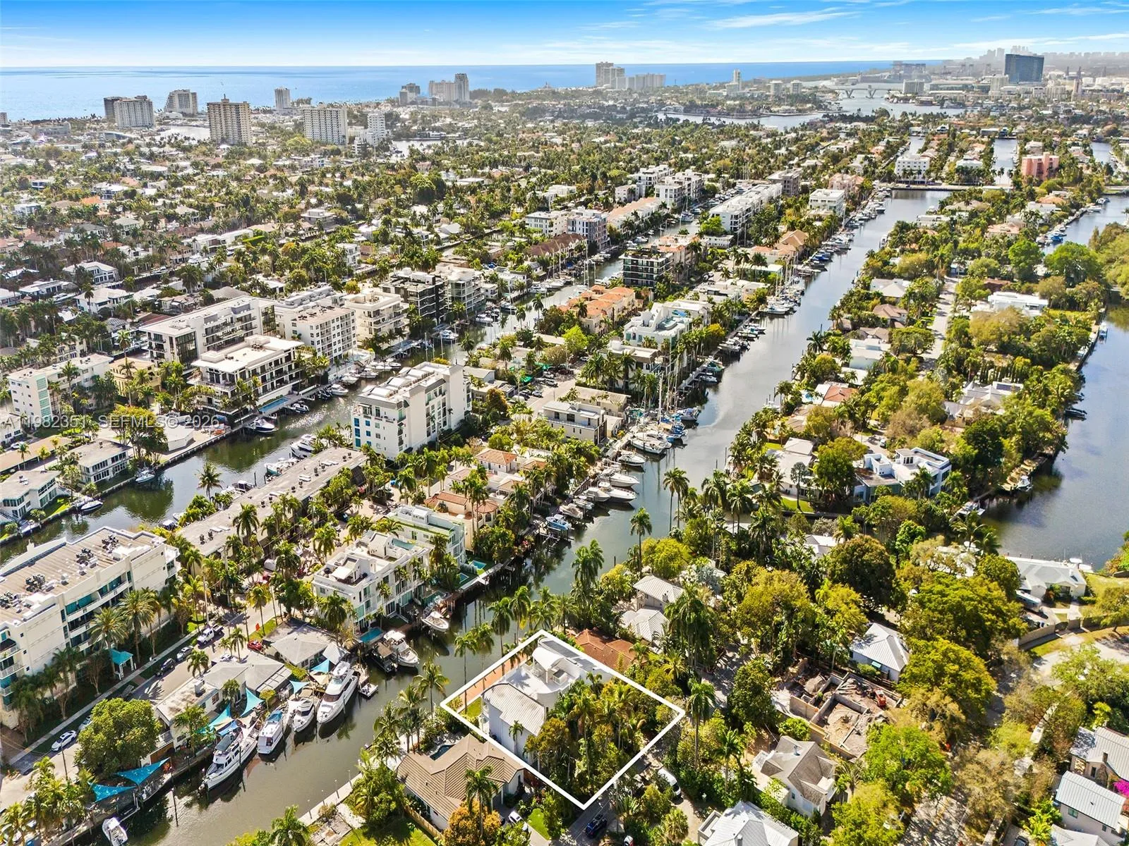 450 Victoria Ter, Fort Lauderdale, Florida 33301, Fort Lauderdale, Florida 33301, 4 Bedrooms Bedrooms, ,4 BathroomsBathrooms,Residential Lease,For Rent,450 Victoria Ter, Fort Lauderdale, Florida 33301,A11982351